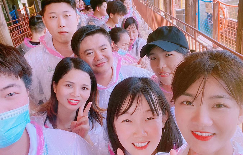 焦点注册同事合照